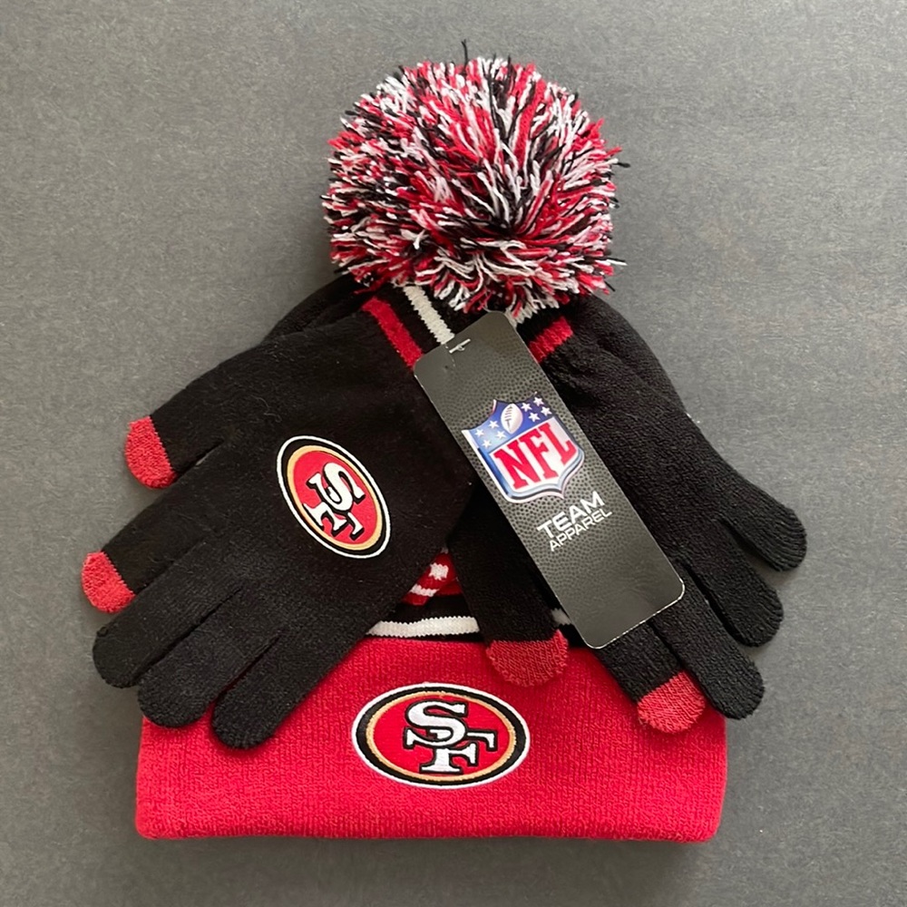 San Fransisco 49ers hat and gloves NWT !!!!